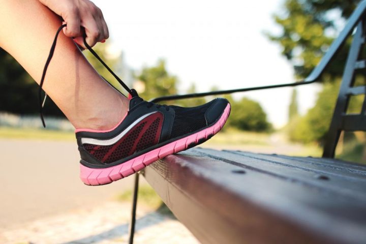 Barefoot and Minimalist Shoes: What the Evidence Says About Running Form