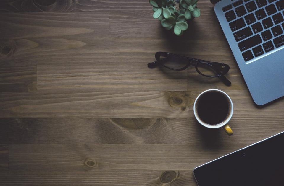 Digital Eye Strain: Why Screens Make Your Eyes Tired and How to Reduce It