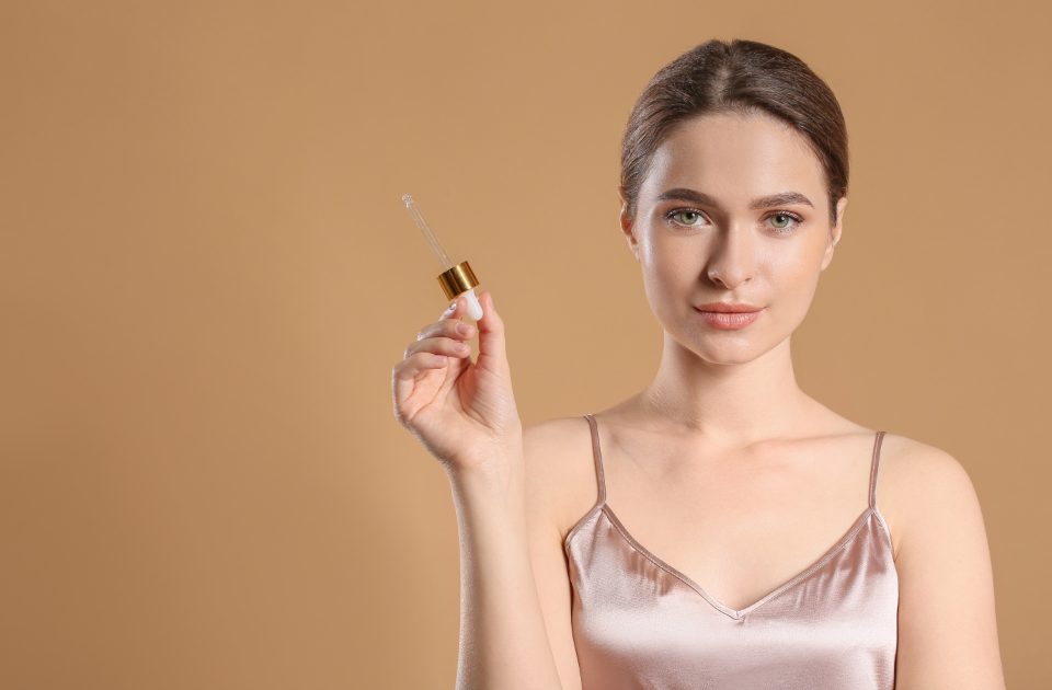 Hyaluronic Acid 101: How to Actually Use It for Hydrated Skin