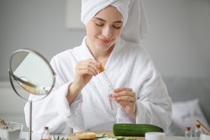 Rosehip Oil: Benefits for Skin and How to Use It