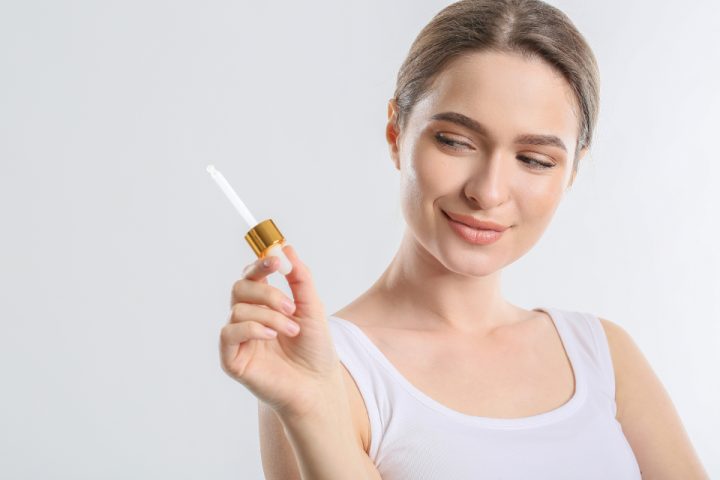 Salicylic Acid vs Benzoyl Peroxide: Choosing the Right Acne Treatment