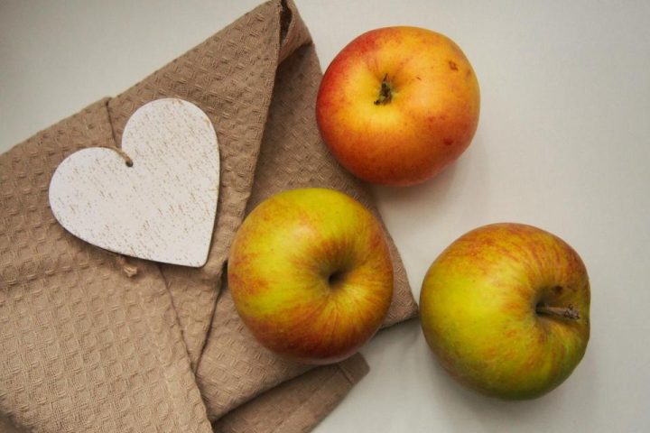 Apple Cider Vinegar and Blood Sugar: What the Evidence Actually Shows