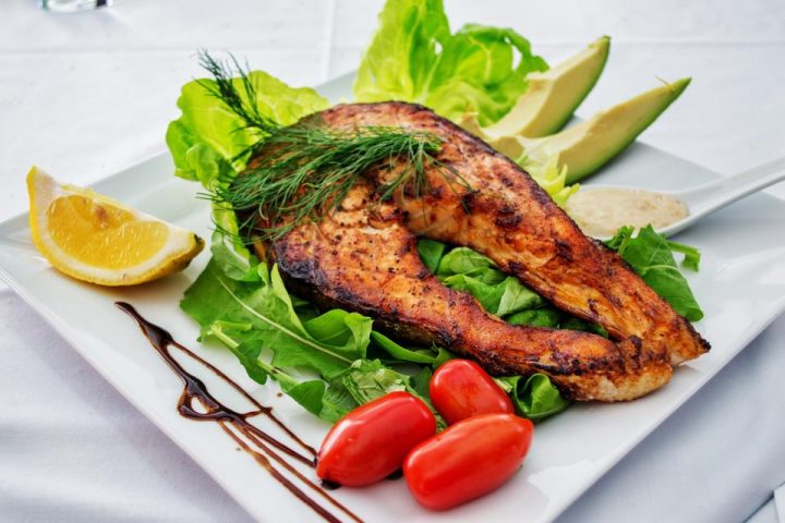 Grazing vs Three Meals a Day: Does Meal Frequency Change Your Metabolism?