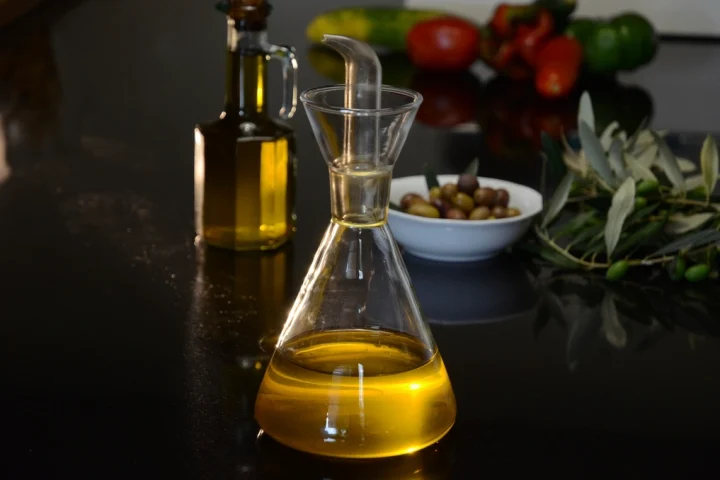 Cooking Oil Smoke Points: Choosing the Right Oil for High-Heat Cooking